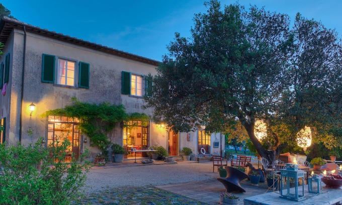 Portoferraio Casa | Elegante casa de campo, arte, diseño, naturaleza y relajación con jacuzzi.