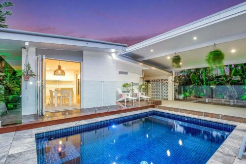 Miami Casa | Gold Coast-Miami Mid-Century Beach Home With Pool