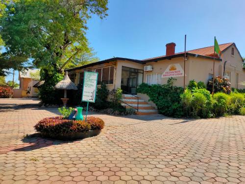 Livingstone Hotel | Golden Days Lodge