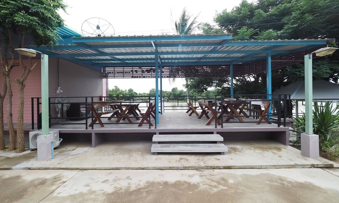 Ko Samrong Hotel | Golden Dragon Resort