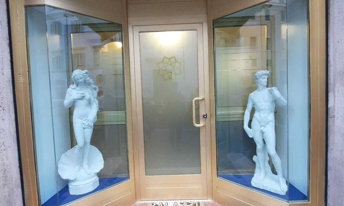 Rione VII Regola Casa | Golden palace luxury guest house
