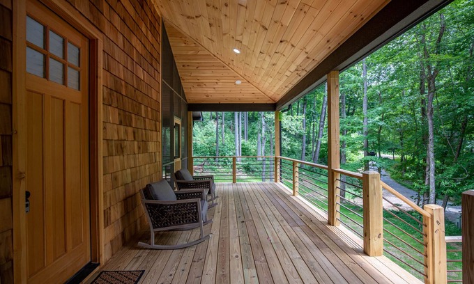 Frank Casa | Golden Pines at Linville Falls Mtn Club - Pet friendly, fantastic cabin with fenced yard, disc golf