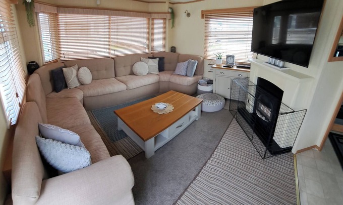 Kinmel Bay Cabina | Golden Sands Towyn Seaside Caravan - Sleeps 6