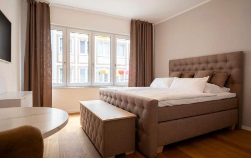Innenstadt - Sankt Ulrich-Dom Apartamento | GoldenKey Suite am Rathausplatz NEU eingerichtet