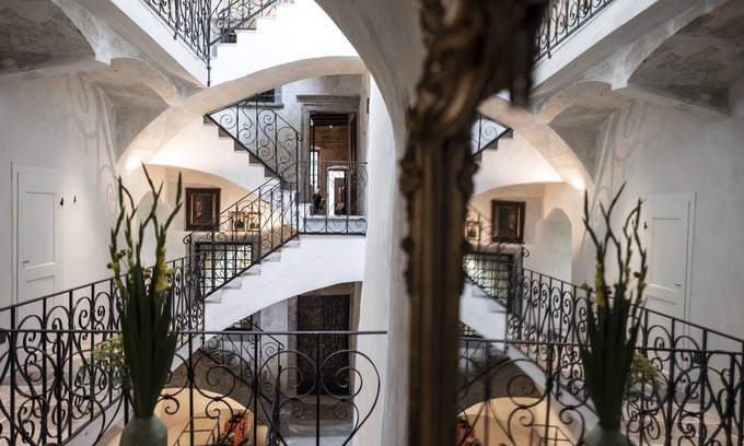 Old Town Casa | Goldenstern Townhouse
