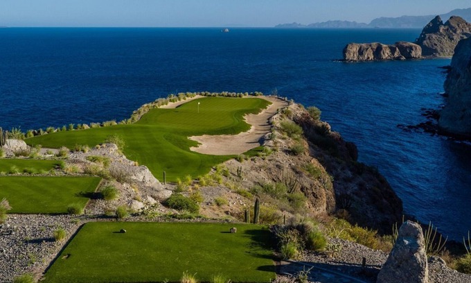 Loreto Complejo | Golf a stunning TPC course, relax in luxury in beautiful Danzante Bay in Baja MX