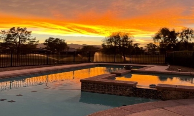 Fort Mohave Casa | Golf course dream pool and spa home