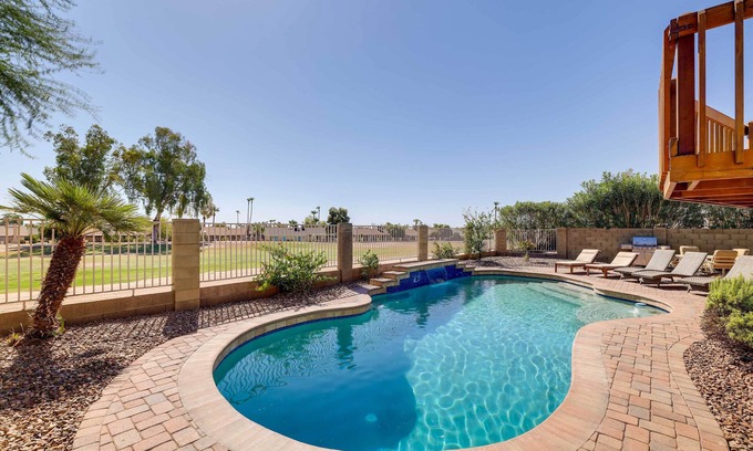 Ahwatukee Foothills Casa | Golf Course Views: Stunning Oasis in Phoenix!