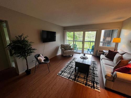 Acme Casa | Golf View