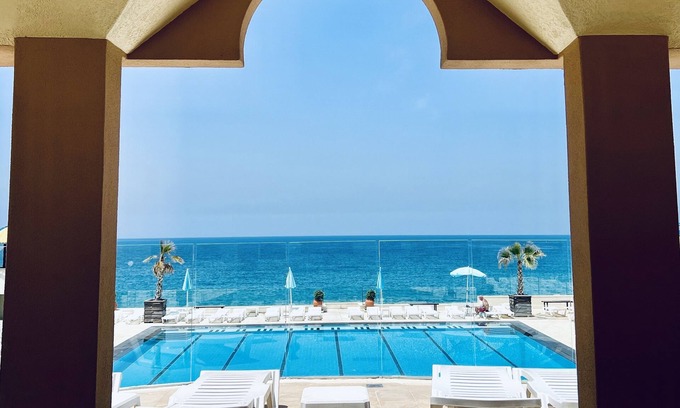 Halat Cama Y Desayuno | Gondola marine resort