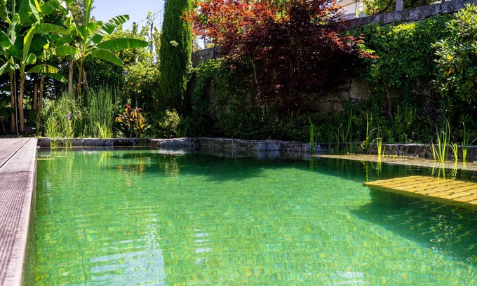 Guimaraes Casa | Gondomar Guimarães - Moradia V3 com piscina natural by House and People