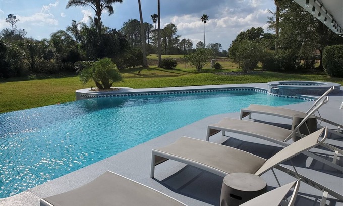 Clermont Casa | ¡Esquí acuático, golf y tenis en el lugar! ¡Dos Master Suites! Piscina privada y spa!