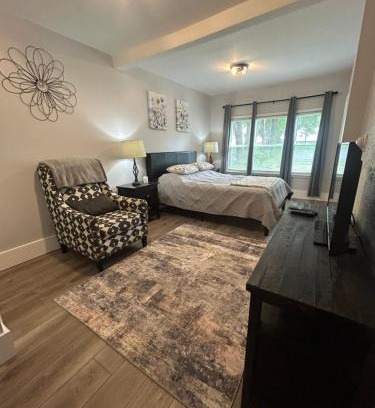Downtown Niagara Falls Casa | Gorge Side Getaway 3 Bedrooms