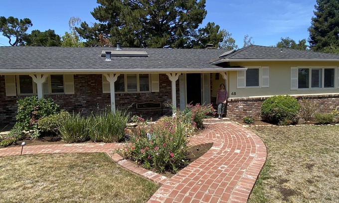 North Los Altos Casa | Gorgeous 2350 sq ft Ranch Home on a 14000 sq ft park-like Lot! Prime Location!!