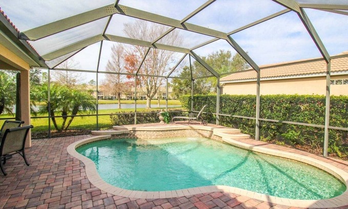 Braden River Casa | Gorgeous 3/3 private lakefront pool home - Irynas Dream