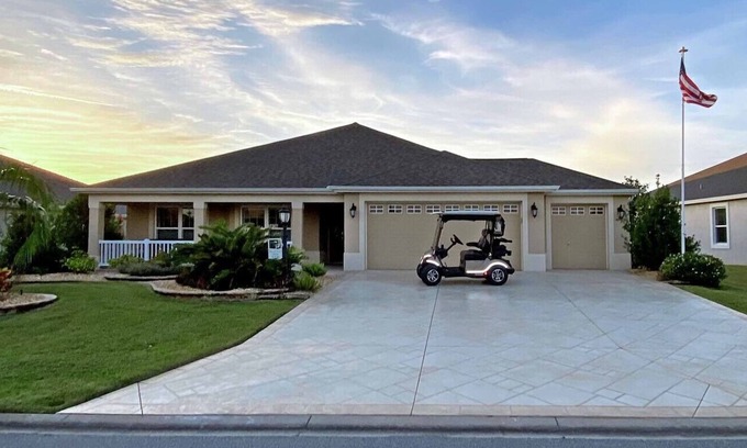 Fruitland Park Casa | GORGEOUS 3 bedroom 2 bath Designer home.