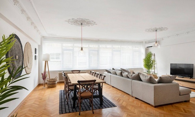 Bebek Apartamento | Modern Stylish 4BR/1.5Bath Billiards+Balcony! #22