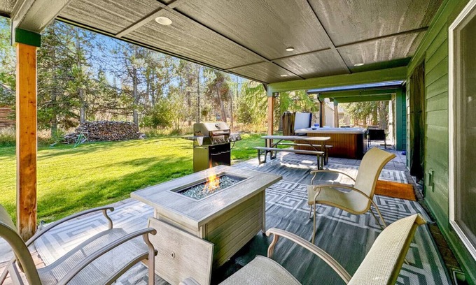 Wagon Wheel Apartamento | Huckleberry Hideout .