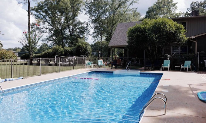 Montevallo Cabina | Gorgeous 6 bedroom home with game room, POOL, FISHING POND & PICKLE BALL court