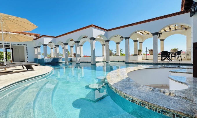 Buzzards Casa | Hermosa casa de 6 habitaciones con vista a la playa para disfrutar de su tiempo lejos de casa