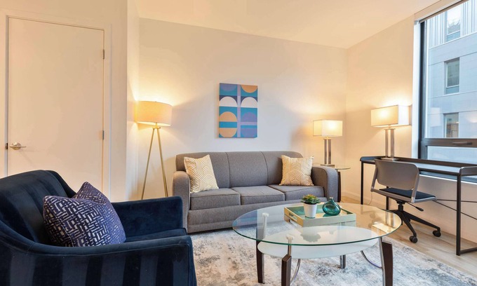 West Fens Apartamento | Gorgeous Apt with Kitchen and Lounge