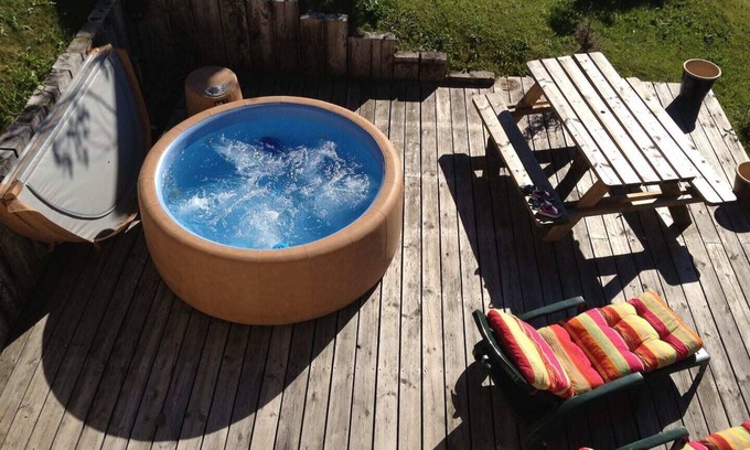 Les Gets Chalet De Esquí | Gorgeous CHALET, stunning views 80 meters from the ski slopes hot tub, parking."