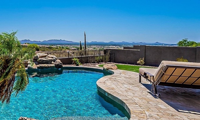 McDowell Mountain Ranch Casa | Preciosa casa personalizada con impresionantes vistas a la montaña ya la ciudad.