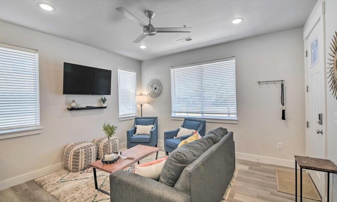 Greeley Casa | Gorgeous Greeley Getaway - Close to Parks!