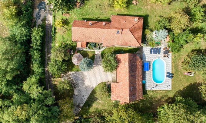 Breznica Casa | Preciosa casa en Breznica con sauna