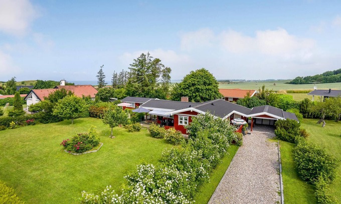 Nordenbro Vesteregn Casa | Hermosa casa en Humble con cocina.