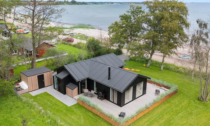 Grønninghoved Strand Casa | Preciosa casa en Sjølund con cocina