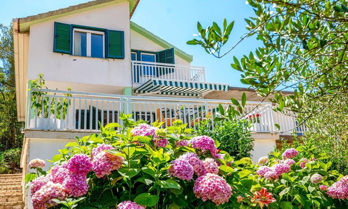 Hodilje Casa | Preciosa casa en Ston con WiFi