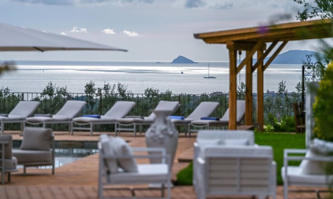 Pietrasanta Casa | Gorgeous home in Strettoia