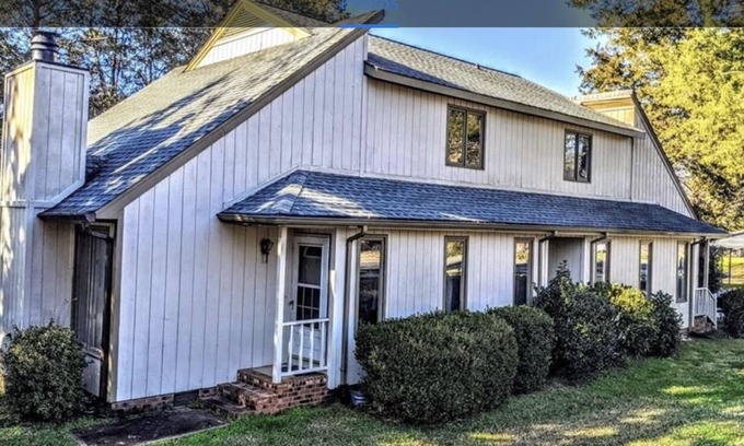 Charlotte Casa | Gorgeous Home with Incredible Location