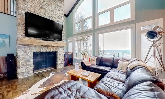 Port Elgin Casa | Gorgeous Lake Huron home with beach access, kayak, & fireplace - dog-friendly