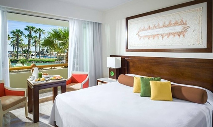 Puerto Peñasco Complejo | Gorgeous luxury resort suite for family or couples.