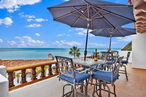 Avalon Casa | Gorgeous Oceanfront Villa With Panoramic Views