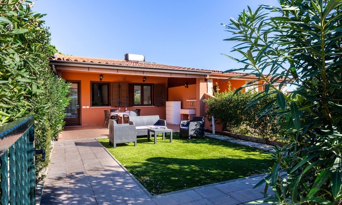 Costa Rei Casa | Gorgeous one-bedroom apartment a stone's throw from the sea in Costa Rei