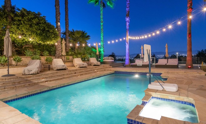 Los Angeles Villa | Gorgeous unique villa W/pool, spa & SWEEPING view