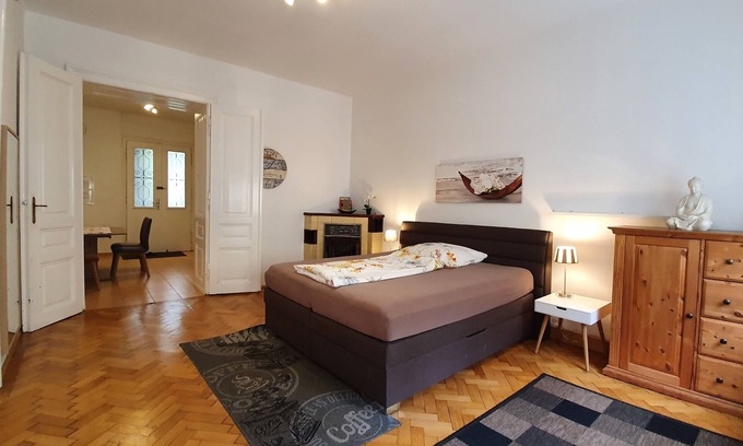 Schottenfeld Apartamento | Gorgeous Viennese Apartment/10 min to City Center