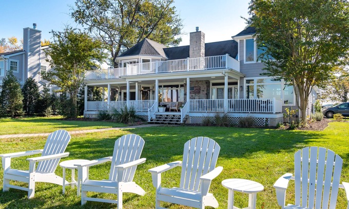 Oxford Casa | Gorgeous Waterfront