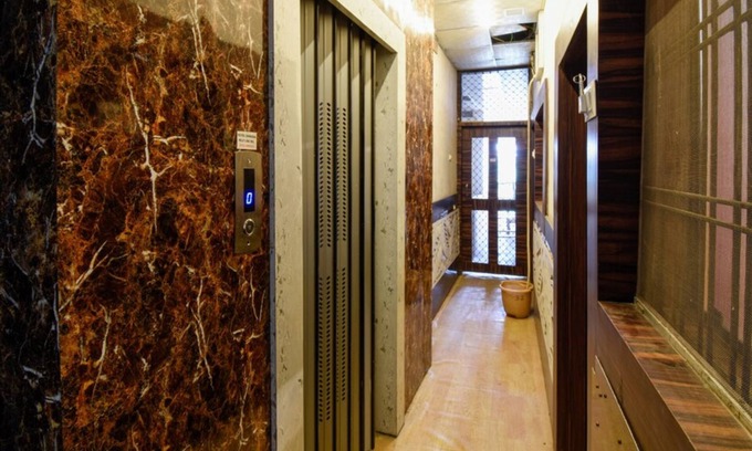 Jabalpur Hotel | Goroomgo Satyam Residency Jabalpur