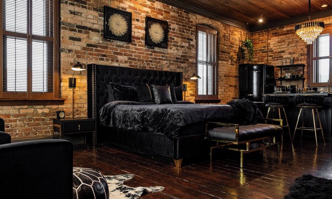 Downtown Apartamento | Gotham by Knight. Historic Downtown Loft