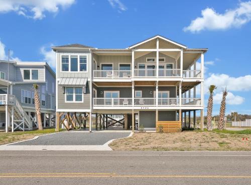 Oak Island Casa | Grace by the Sea
