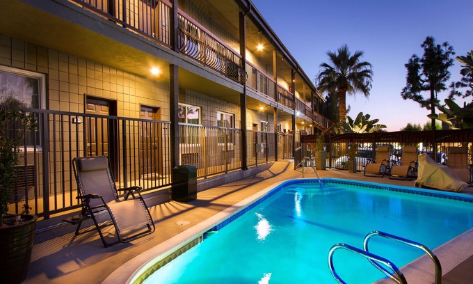 Granada Hills North Hotel | Granada Inn