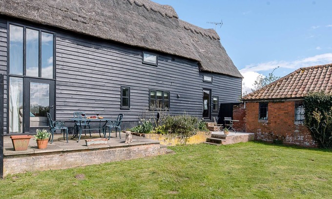 Saxmundham Cabaña | Granary Cottage, Valley Farm Barns Snape,