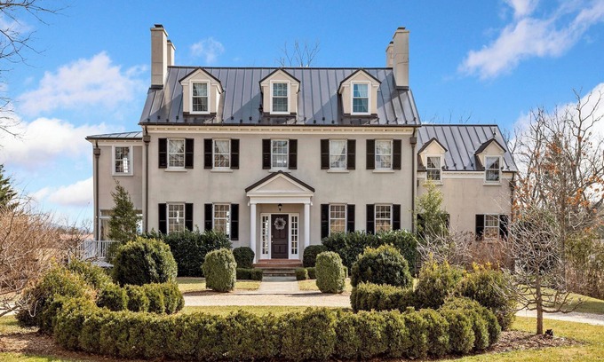 Middleburg Casa | Grand 9BR Provenance Manor Ideal for Gatherings