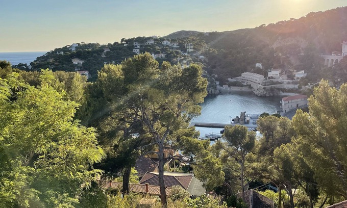 Ensues-la-Redonne Casa | Grand Cabanon Sous les Pins Dans une Calanque