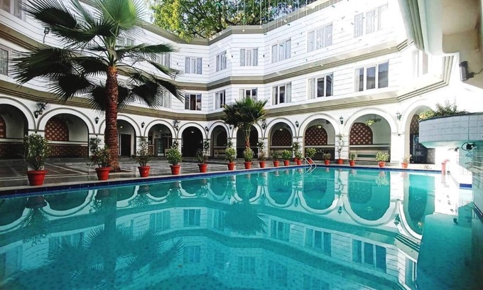 Civil Lines Hotel | Grand Continental Hotel