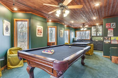 Nellysford Casa | Grand Home with Hot Tub, 3 Mi to Wintergreen Resort!